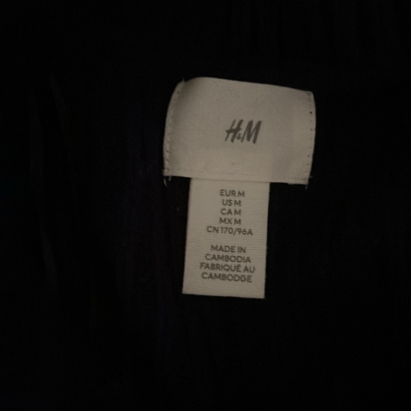 H&M sweater - Picture 2 of 2